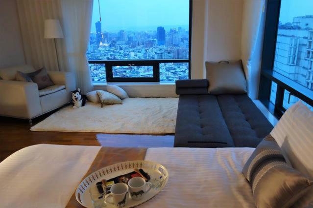 Corner Inn Taichung Exteriör bild